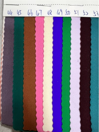 DG-BT 再生錦綸啞光萊卡 成分：82%再生錦綸 18%氨綸  克重：180g/㎡ 幅寬150CM 細節-3